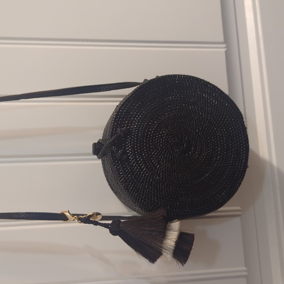 Bosom Buddy Circular Straw Handbag - Picture 2 of 10